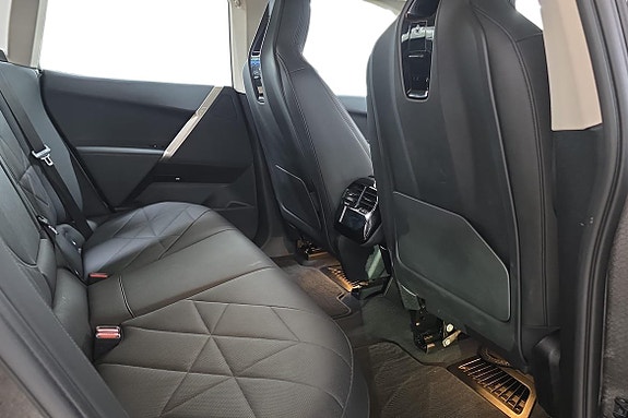 BMW iX 8 of 20