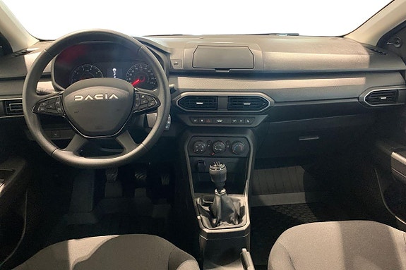 Dacia Sandero 8 of 16