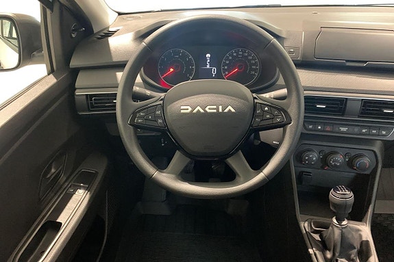 Dacia Sandero 9 of 16