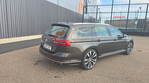 Volkswagen Passat 5 of 5