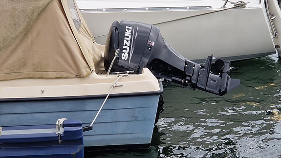 Hardtopp med 60 HP Suzuki i nyskick från 2021 2 of 5