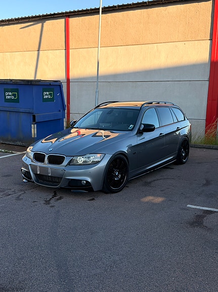 BMW 330d 8 of 8