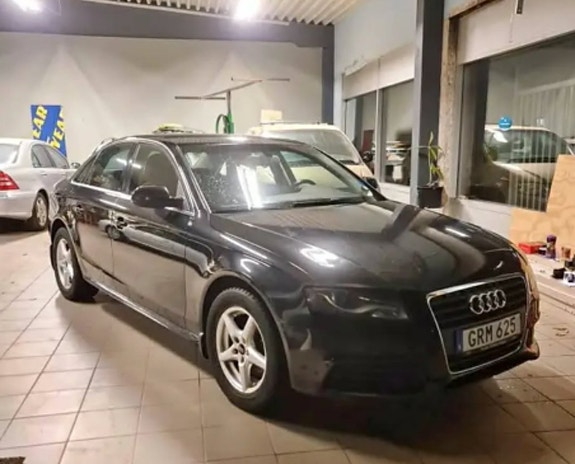 Audi A4 4 of 5