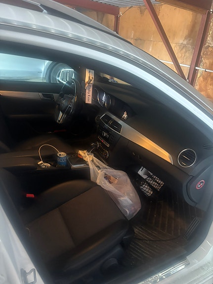 Mercedes-Benz C200 5 of 5
