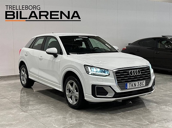 Audi Q2 2 of 5