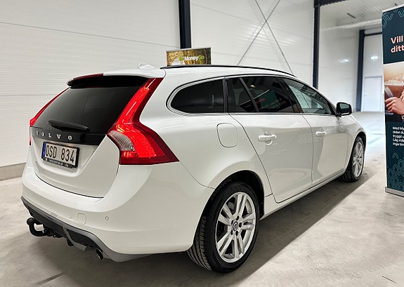 Volvo V60 4 of 29