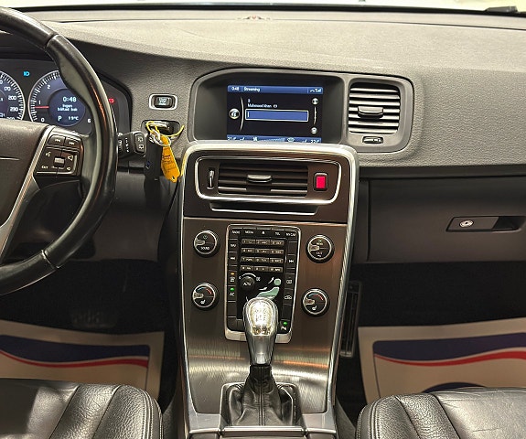 Volvo V60 15 of 29