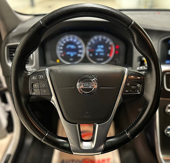 Volvo V60 19 of 29