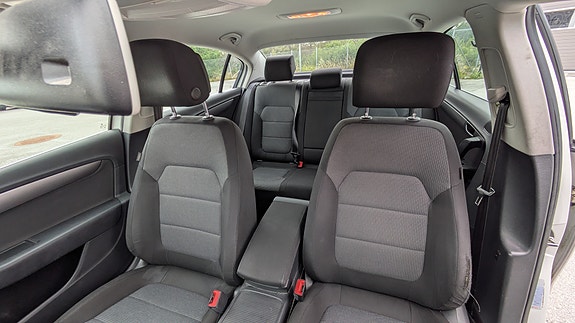 Volkswagen Passat 7 of 9