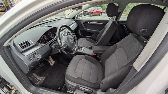 Volkswagen Passat 6 of 9