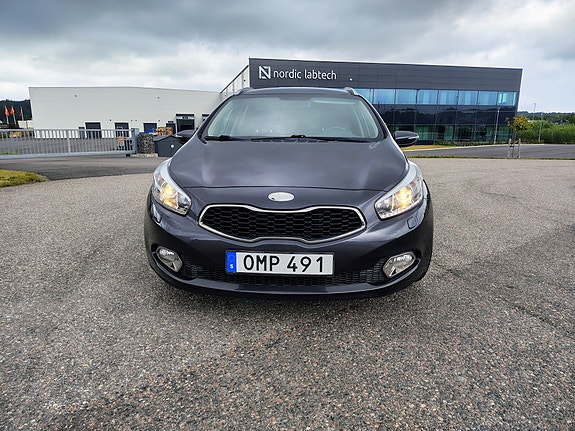 Kia Ceed 3 of 8