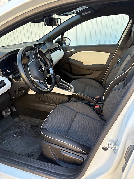 Renault Clio 5 of 6