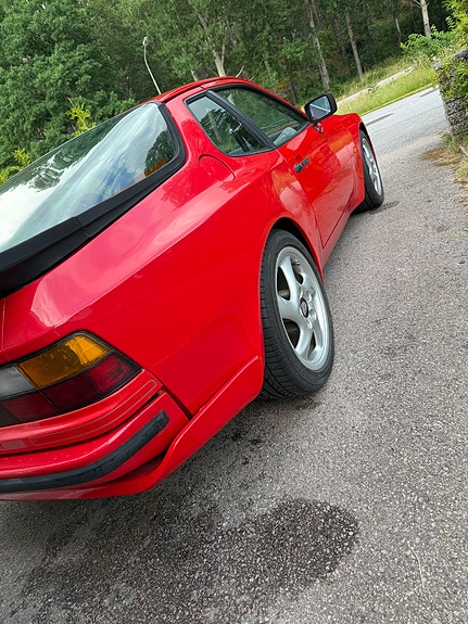 Porsche 944 3 of 5