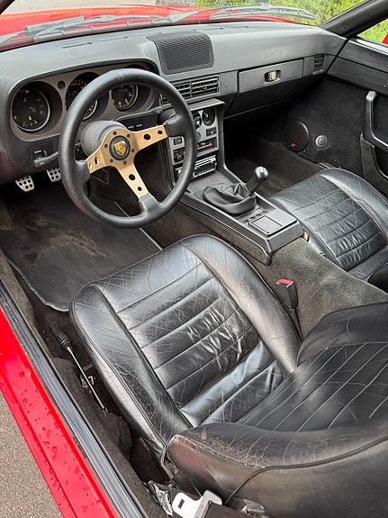 Porsche 944 9 of 11