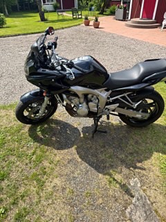 Yamaha FZ6-S 2 of 5