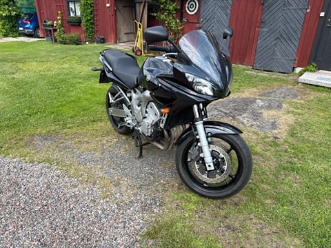 Yamaha FZ6-S 3 of 5