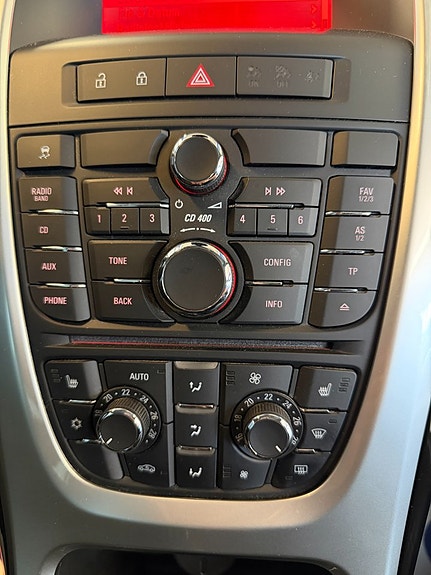 Opel Astra 12 of 13