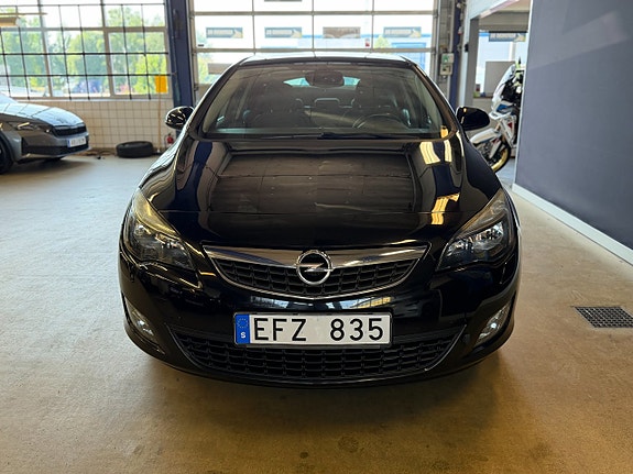 Opel Astra 3 of 5