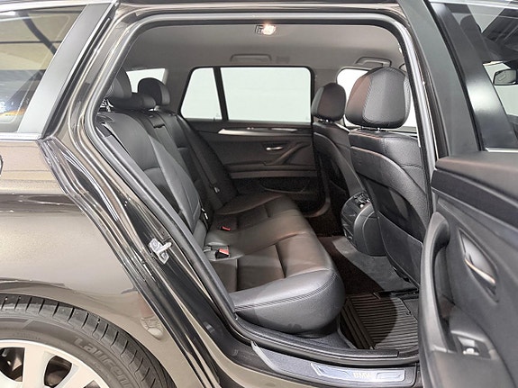 BMW 520d 24 of 28