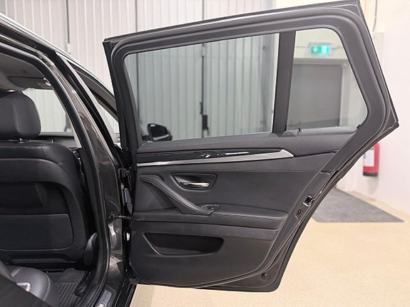 BMW 520d 23 of 28