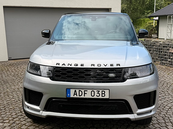 Land Rover Range Rover Sport 8 of 22