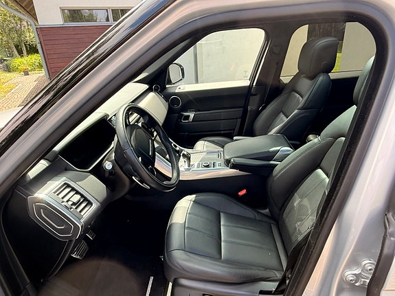 Land Rover Range Rover Sport 12 of 22