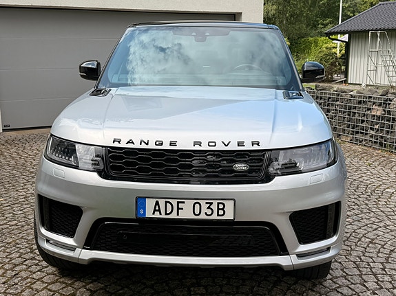 Land Rover Range Rover Sport 9 of 22