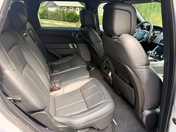Land Rover Range Rover Sport 19 of 22