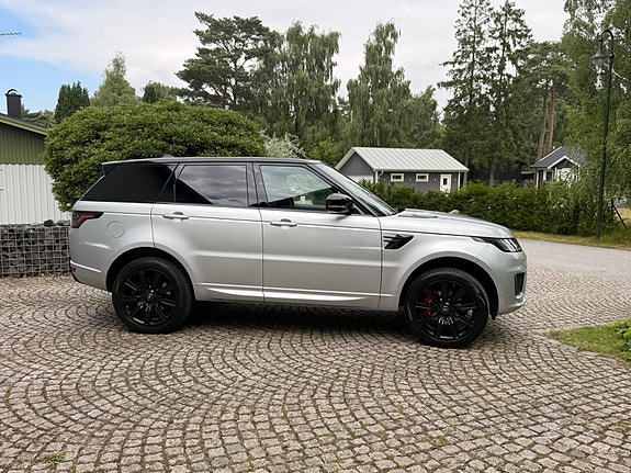 Land Rover Range Rover Sport 3 of 5