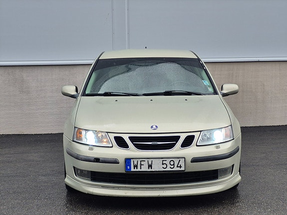 Saab 9-3 4 of 5