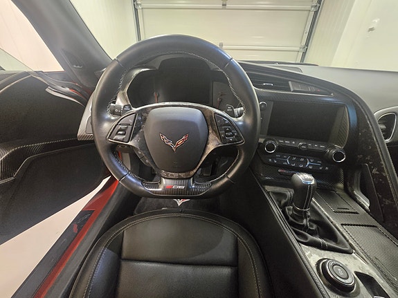 Chevrolet Corvette 14 of 30