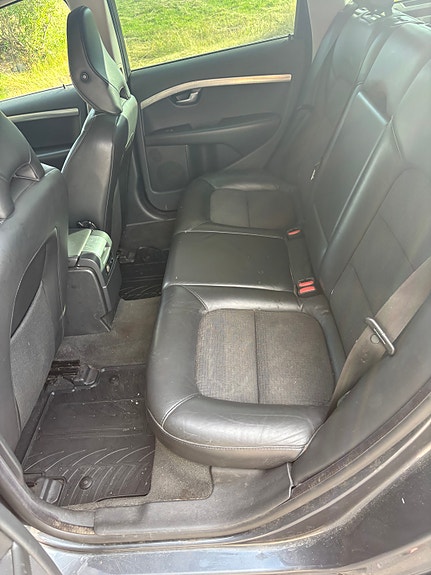 Volvo V70 5 of 10