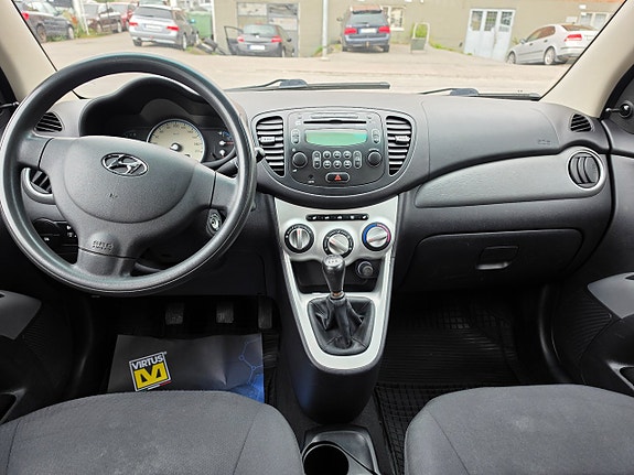 Hyundai i10 15 of 18