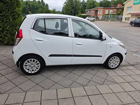 Hyundai i10 10 of 18