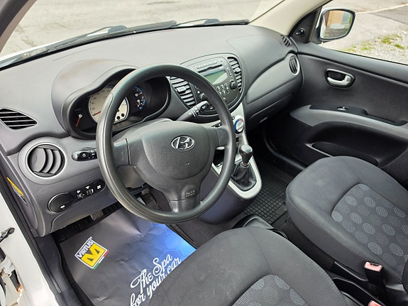 Hyundai i10 8 of 18
