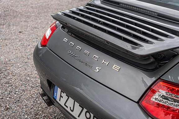 Porsche 911 Carrera S 5 of 19