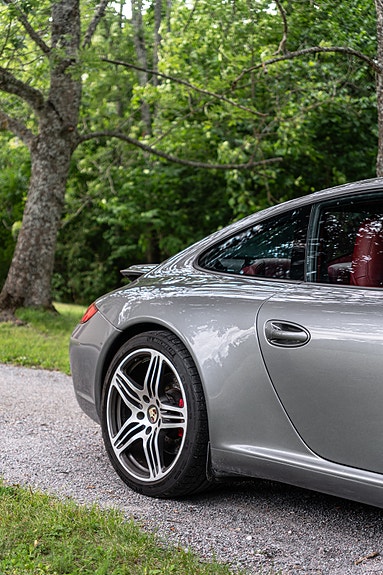 Porsche 911 Carrera S 9 of 19