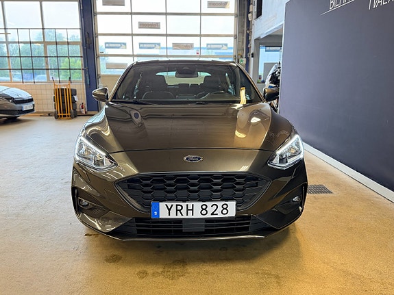Ford Focus 4 of 5