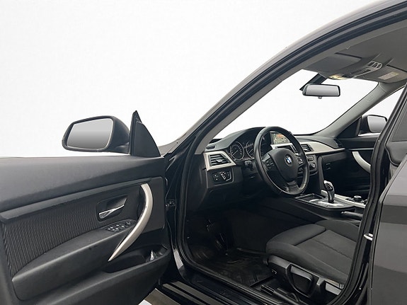 BMW 318d 9 of 30