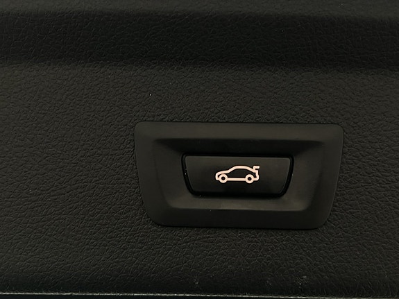 BMW 318d 27 of 30