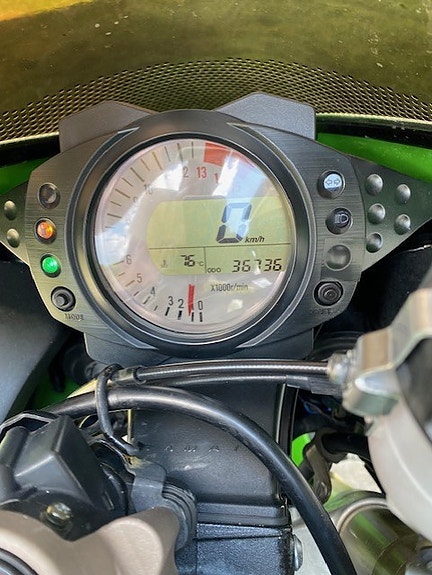 Kawasaki Ninja ZX-10R 3 of 4