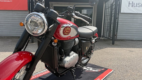 BSA Gold Star 650 - Insignia Red | Klassisk brittisk design i modern tappning 2 of 4
