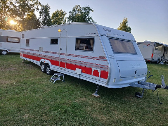 Kabe Royal Hacienda 880 K/S Väldigt Exclusive Maxutrustad