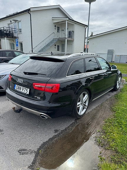Audi A6 allroad 2 of 9