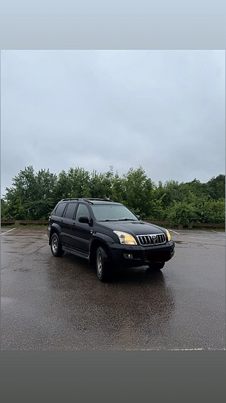 Toyota Land Cruiser 2 of 5