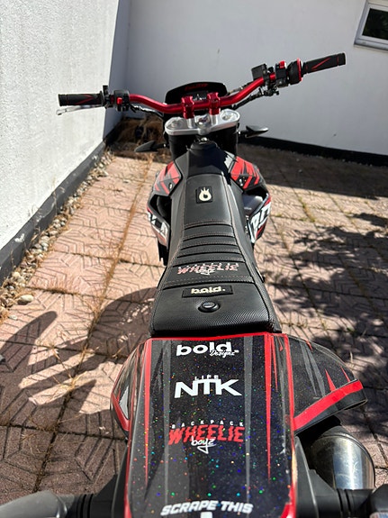 Aprilia SX125 6 of 8