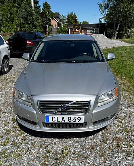 Volvo S80 3 of 5