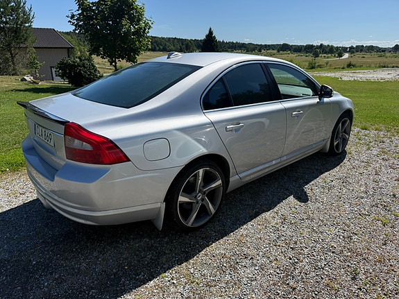 Volvo S80 5 of 5