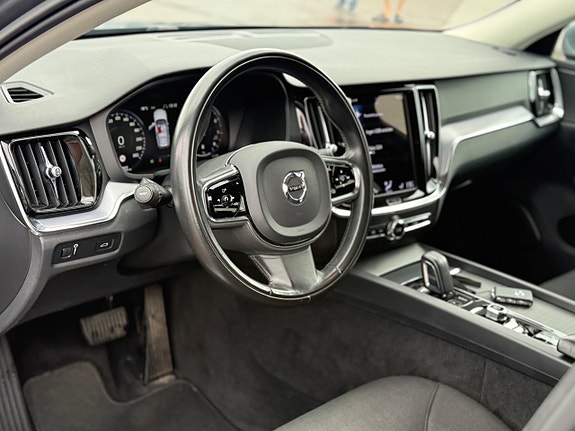 Volvo V60 4 of 23