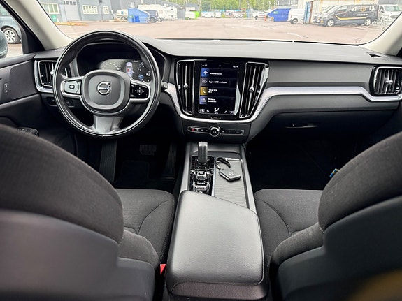 Volvo V60 12 of 23